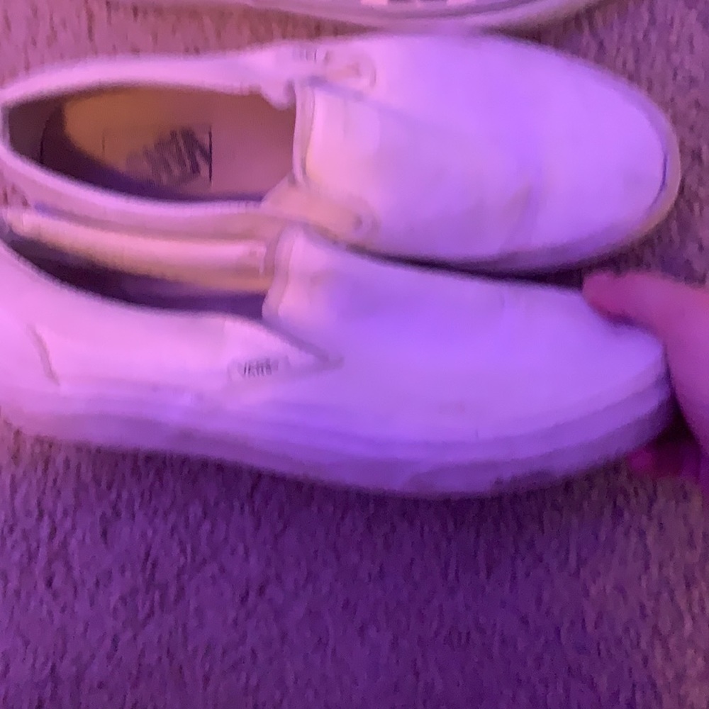 two pairs of vans shoes - Picture 2 of 5